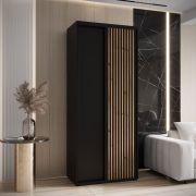 Armadio Mina nero con ante scorrevoli, 235,2 x 100 x 60 cm, spazzole antipolvere, effetto lamelle in rovere, ampio spazio di stivaggio, maniglie in metallo nero