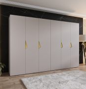 Armadio ad ante battenti "Zainab" 05, color cashmere, maniglie: oro, 6 ante, 4 scomparti, 4 barre appendiabiti, Sistema "Soft-Close", bordi in ABS, 300 x 52 x 202 cm