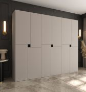 Armadio ad ante battenti "Marieta" 06, color cashmere, 12 ante, 9 scomparti, 3 barre appendiabiti, design senza maniglie, Sistema "Soft-Close", 270 x 52 x 203 cm
