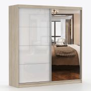 Armadio scorrevole Gorski 68 | 3 ante con specchio | 12 scomparti | Bianco lucido e rovere Sonoma | 218 x 233 x 61 cm