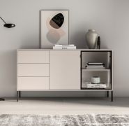 Madia "Arkansas" 02, color cashmere, 1 anta in vetro con struttura in alluminio, 3 cassetti, 4 scomparti, illuminazione a LED, funzione "push-to-open", 160 x 40 x 86 cm