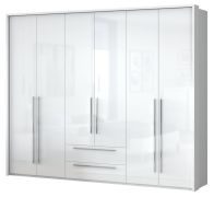 Armadio ante battenti con LED "Siumu" 33 | Bianco lucido | 226 x 277 x 60 cm | Design moderno