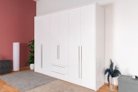 Armadio battente con cornice "Siumu" 33 | Bianco lucido | 226x277x60 cm | Eleganza moderna