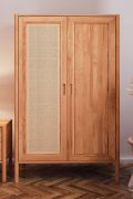 Armadio Wellsford 44 | Faggio massello oliato | 175 x 108 x 60 cm | Design elegante
