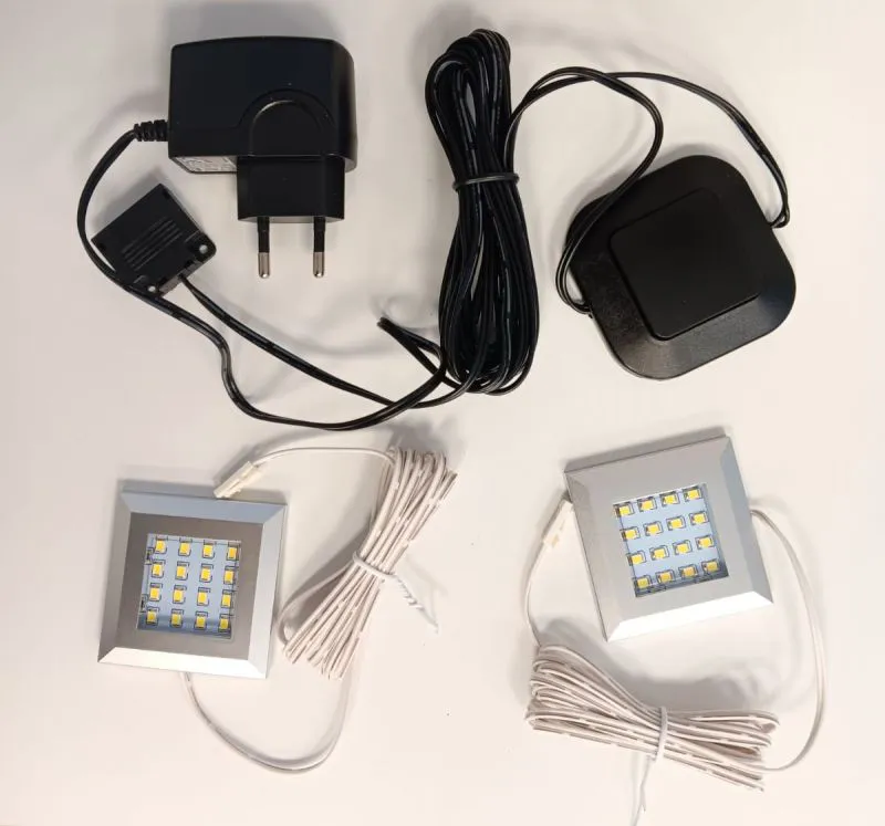 Luce LED per base TV | Illuminazione elegante | Facile installazione | Colore nero