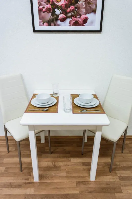 Tavolo in pino massello bianco Junco 233B | 75x75 cm | Design moderno e robusto