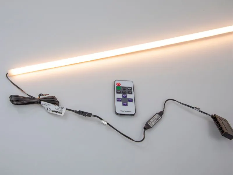 Striscia LED per letto o armadio Ersigen 06 | Bianco caldo dimmerabile | Alimentatore incluso | Colore nero