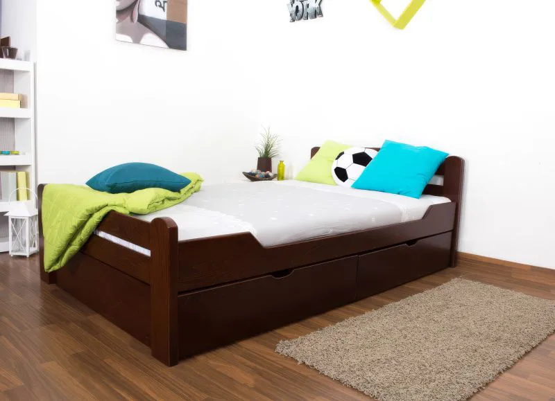 Letto 1 piazza e mezza Easy Premium Line K4 | Faggio massello marrone scuro | 2 cassetti | Pannello laterale | 120 x 200 cm