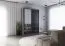 Armadio scorrevole Lusatian 10 | Grigio/Nero | Specchio frontale | 2 ante, 6 scomparti, 2 cassetti | 218 x 150 x 61 cm