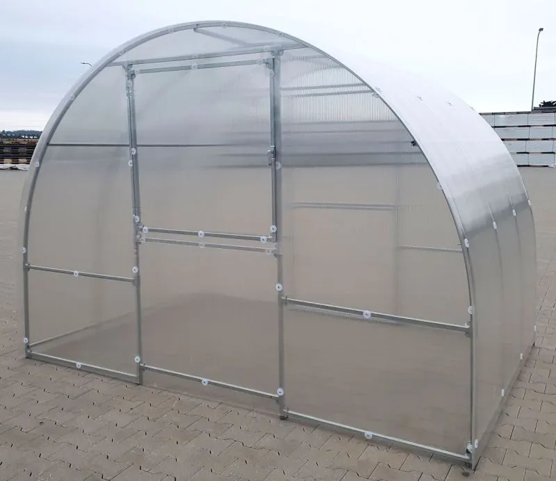 Serra 33 HKP 6 mm, superficie 24 m² - Dimensioni: 800 x 300 cm (L x P)