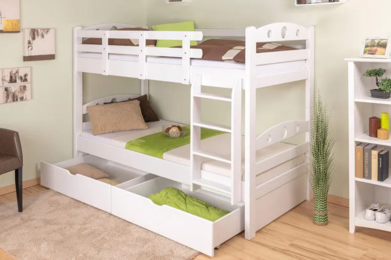 Letto a castello "Easy Premium Line" K19/n in faggio massello bianco, incl. 2 cassetti e 2 pannelli laterali - 90 x 200 cm, testiera e pediera forate, divisibile