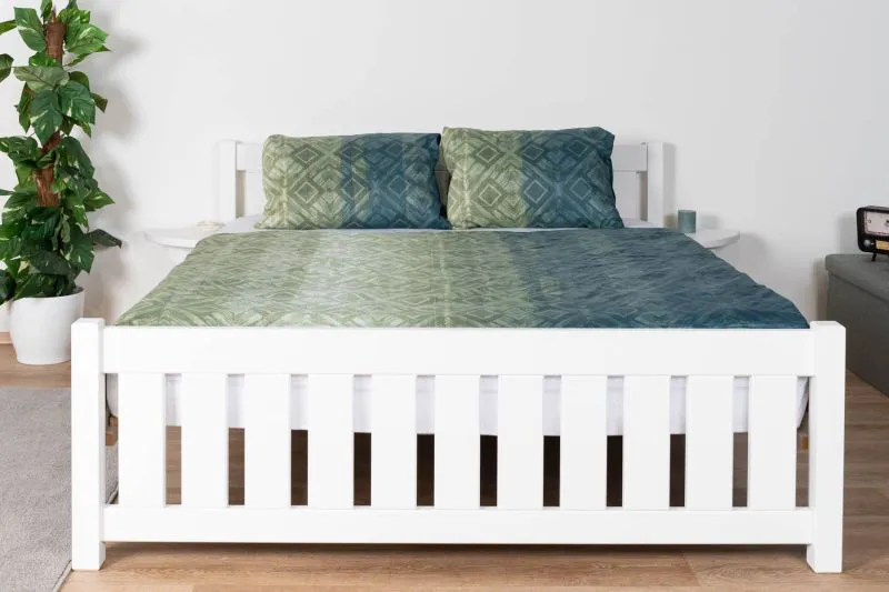 Letto matrimoniale 106 in faggio massiccio bianco | Rete a doghe inclusa | 160 x 200 cm | Design moderno e robusto