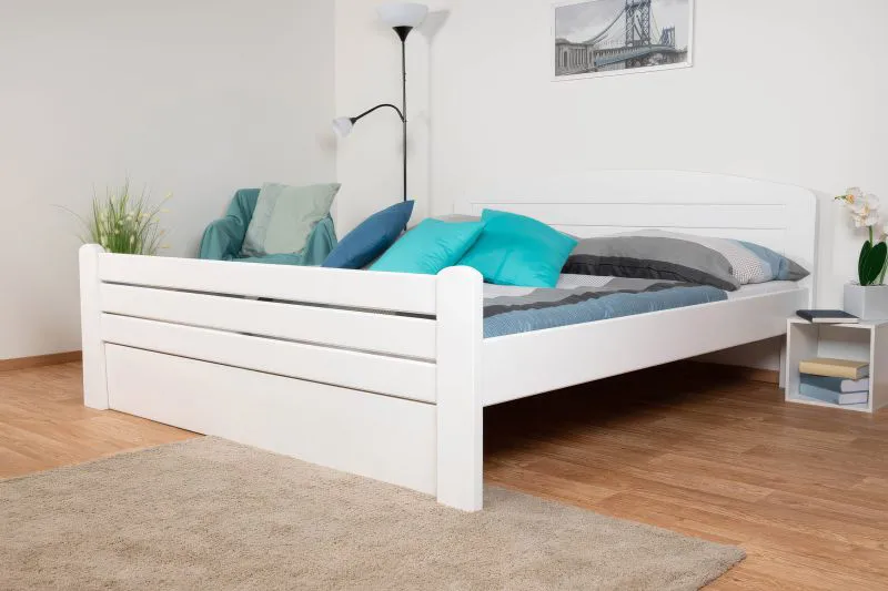Letto matrimoniale Easy Premium Line K7 | Faggio massello laccato bianco | 160 x 200 cm | Pannello laterale incluso