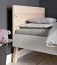 Lettino per bambini Hildrid 02 | Acacia e bianco | 70 x 140 cm | Rete regolabile | Piedi in legno massiccio