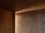 Vetrinetta "Loir" 04, rovere massello, oliato, color tabacco, piano in travertino, 3 ante, 12 scomparti, illuminazione a LED, 120 x 41 x 140 cm